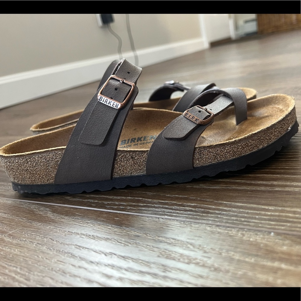Mayari Birkenstocks size 39 (US womens 8.5)